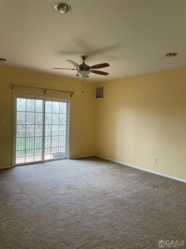 128 Frank Ct, South Plainfield, NJ 07080 - photo 2