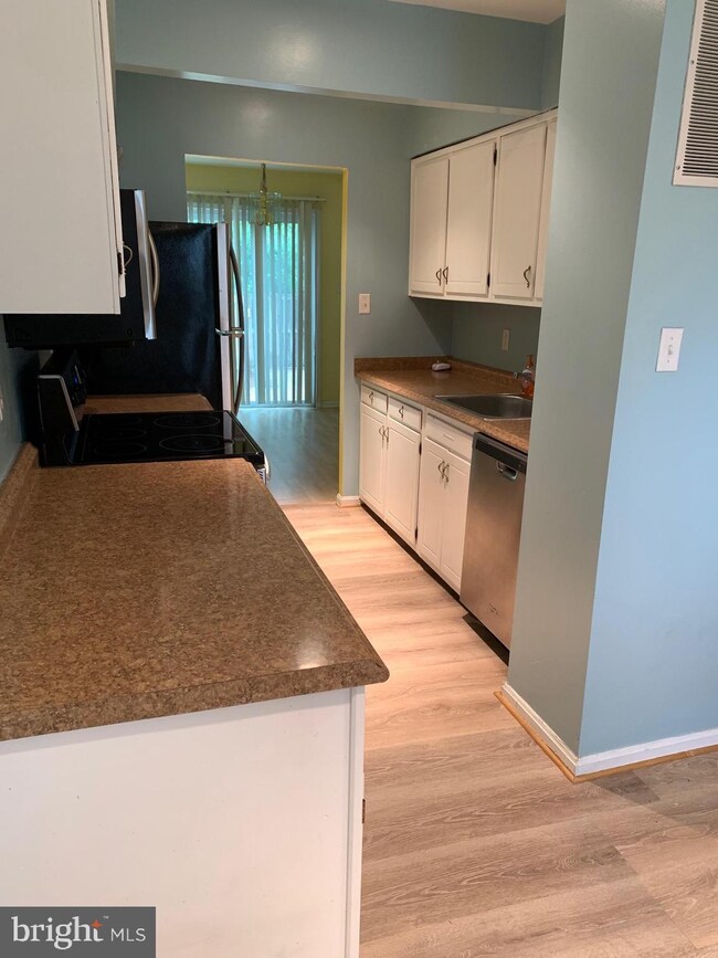 2975 Cashel Ln, Vienna, VA 22181 - photo 3