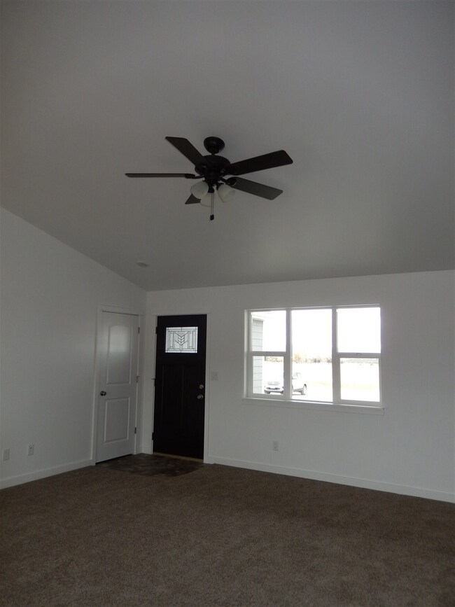 7020 Garden Valley Dr, Helena, MT 59602 - photo 5