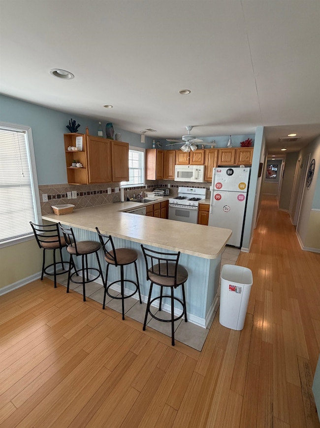 351 E Wildwood Ave unit 201, Wildwood, NJ 08260 - photo 4
