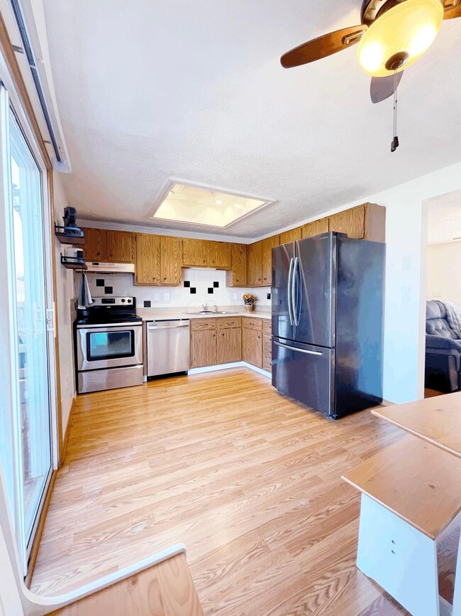 5448 Westgrove Dr, Columbus, OH 43228 - photo 5