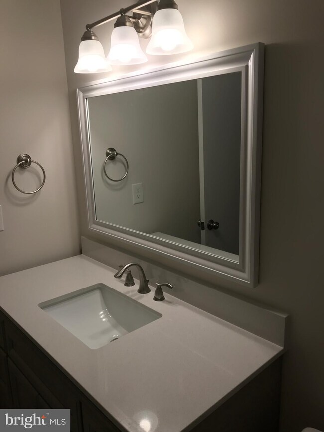 609 Hudson Ave unit 127, Takoma Park, MD 20912 - photo 7