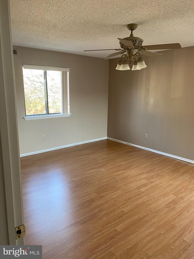 312 Hunter Ct unit 312, Marlton, NJ 08053 - photo 4