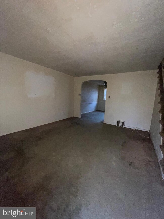 8006 Moro St, Philadelphia, PA 19136 - photo 2