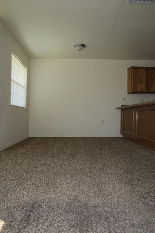 2413 Tremont Ave unit C3, El Paso, TX 79930 - photo 5