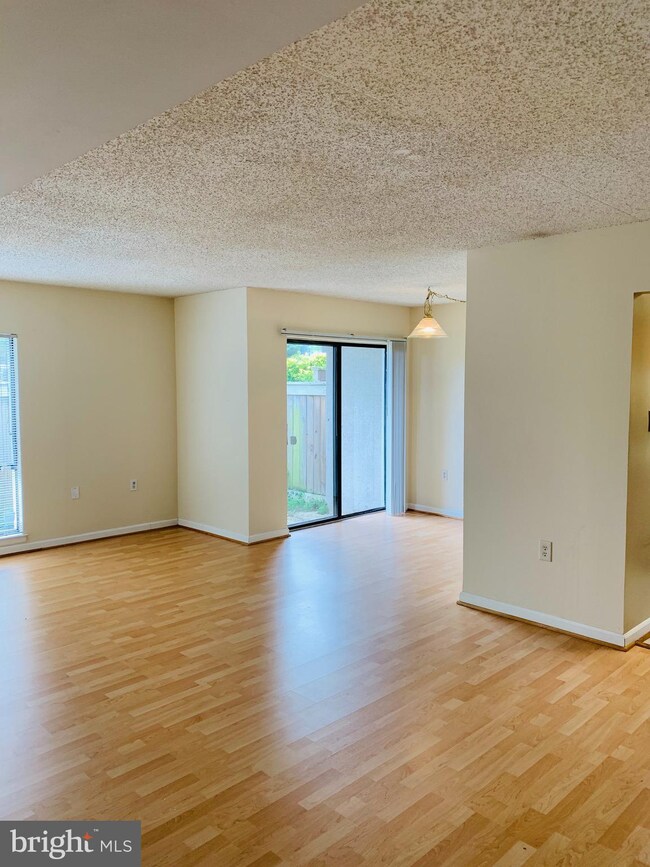 5758A Village Green Dr, Alexandria, VA 22309 - photo 6