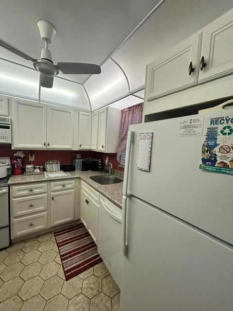 705 Lori Dr unit 312, Palm Springs, FL 33461 - photo 4