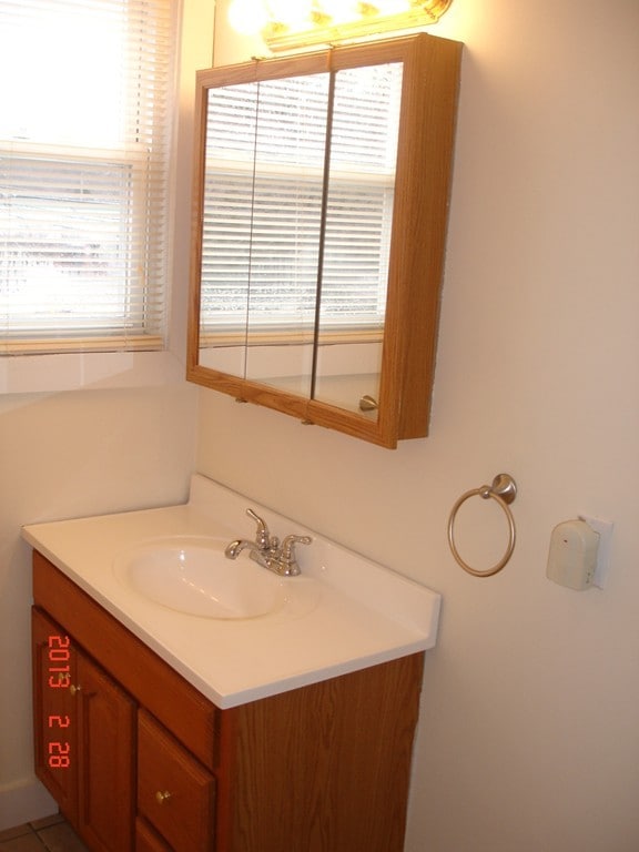 161 N Main St unit 2, Uxbridge, MA 01569 - photo 5