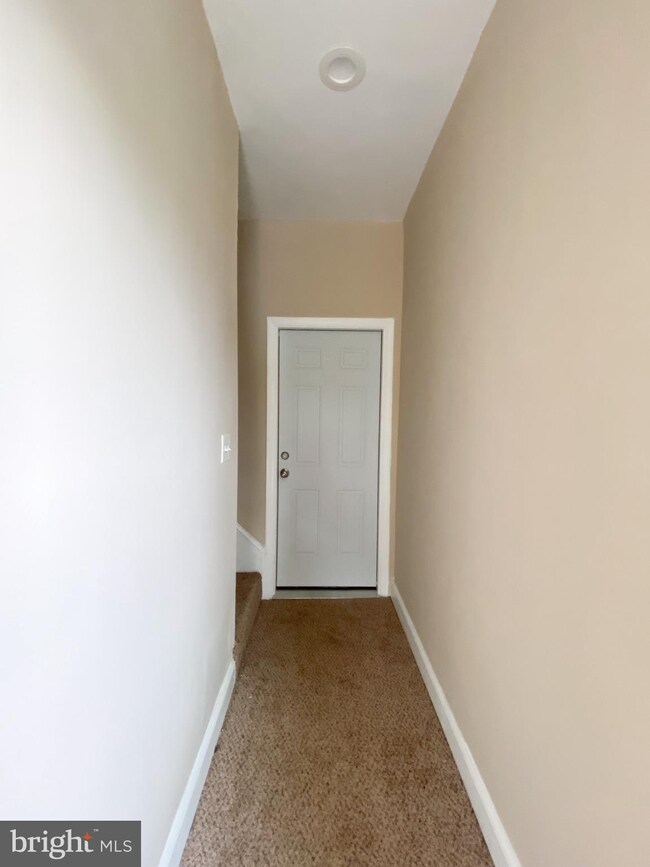 40 High St unit 2ND FLOOR, Woodbury, NJ 08096 - photo 3