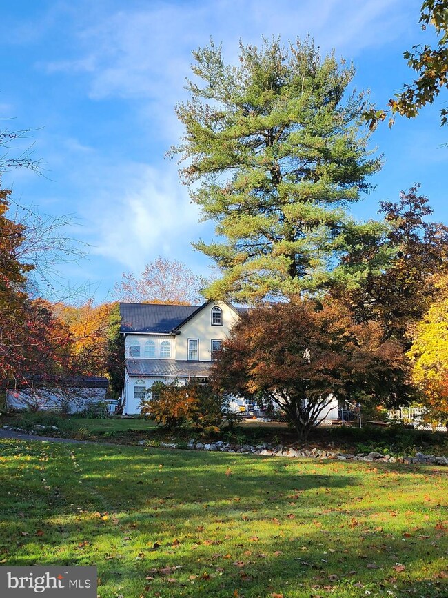 142 Eastland Dr, Chambersburg, PA 17202 - photo 4