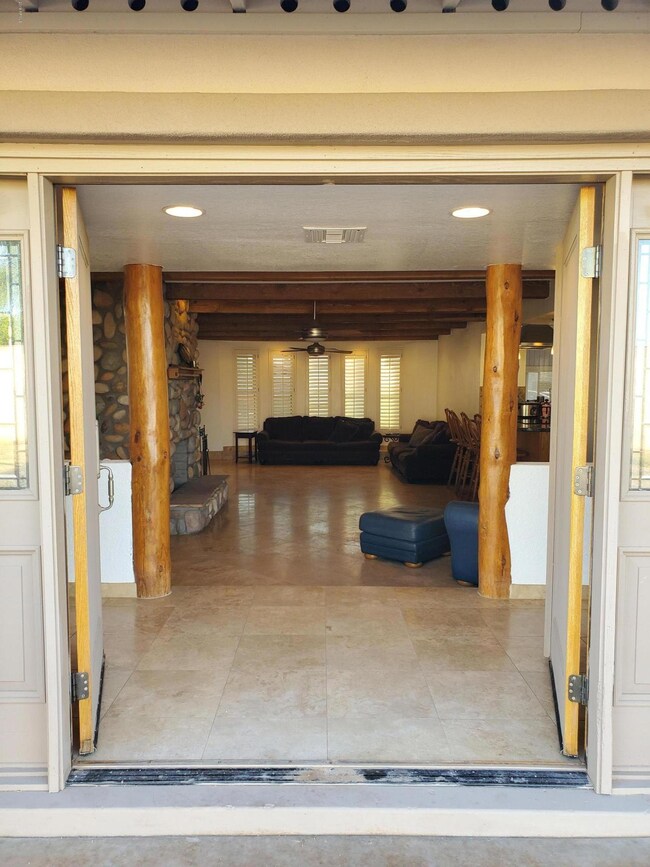 3325 E Mcdowell Rd, Mesa, AZ 85213 - photo 7