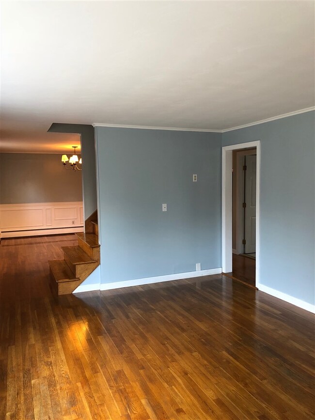 10 Paul Ave, Derry, NH 03038 - photo 4