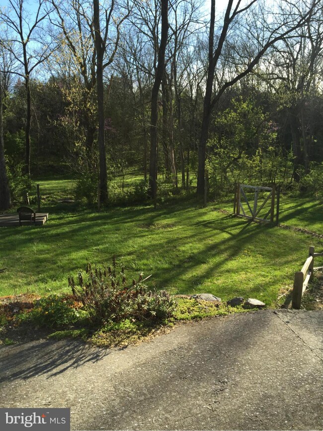 315 Nedmonton Rd, Martinsburg, WV 25404 - photo 6