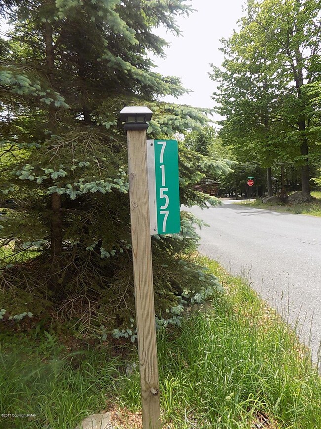 7157 Mountain Dr, Tobyhanna, PA 18466 - photo 5