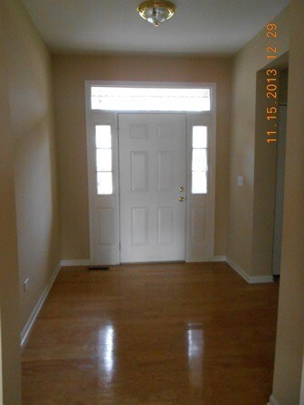 24245 Apple Tree Ln, Plainfield, IL 60585 - photo 2