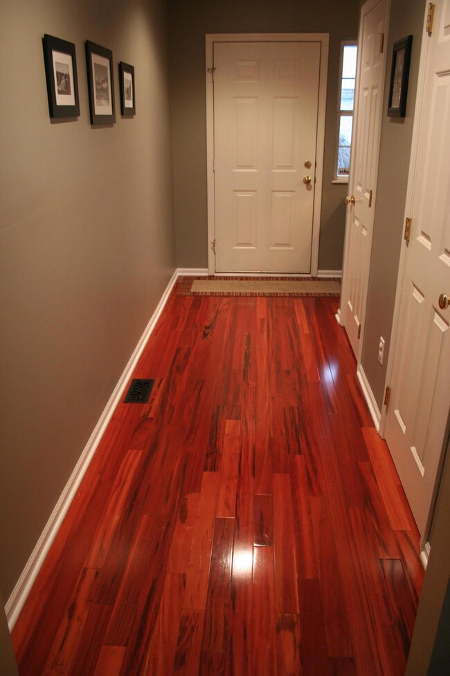 333 Sycamore Ridge Way unit 333, Columbus, OH 43230 - photo 2