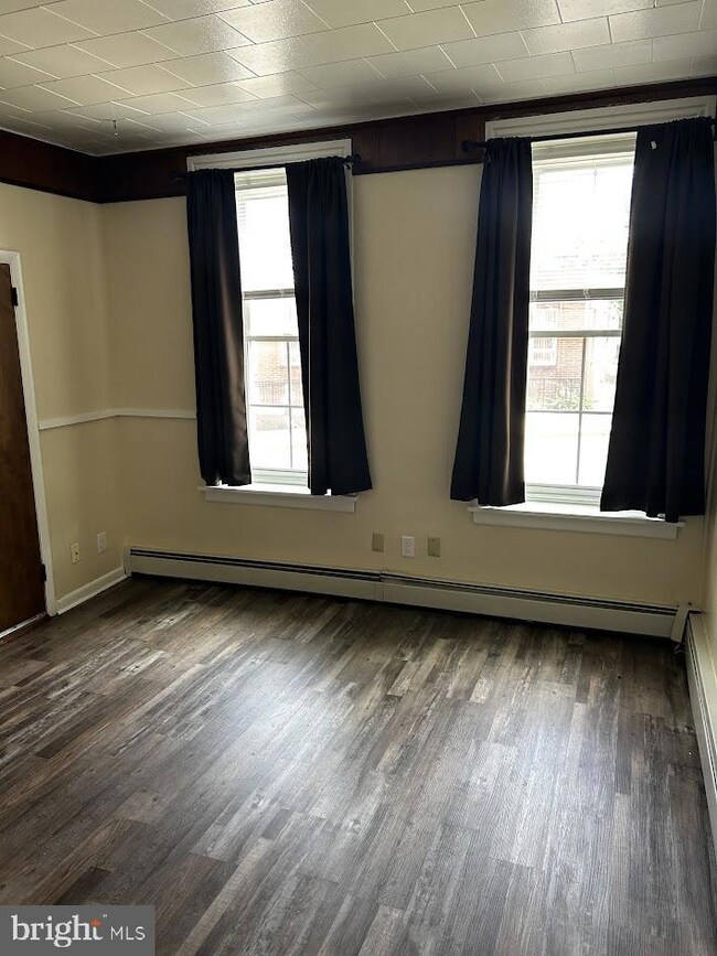 123 New St unit 2, Spring City, PA 19475 - photo 4