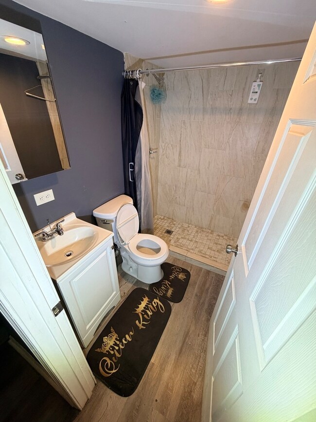 unlisted-address, Chicago, IL 60620 - photo 6