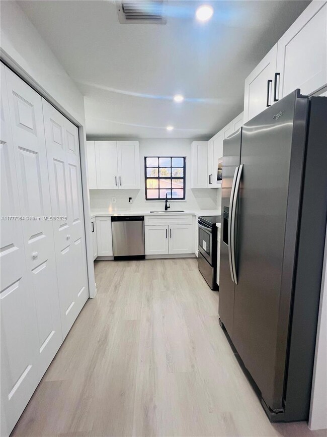 5766 SW 149th Place unit A, Miami, FL 33193 - photo 4