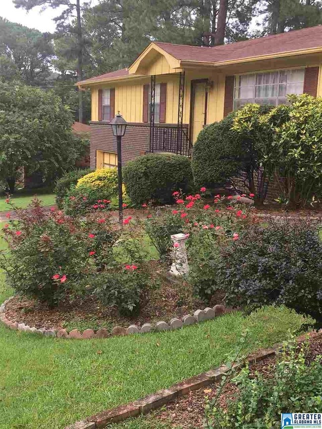 2431 Ormond Dr, Center Point, AL 35215 - photo 2