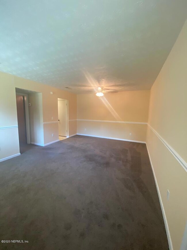 1130 Fountain Rd unit 6, Jacksonville, FL 32205 - photo 3
