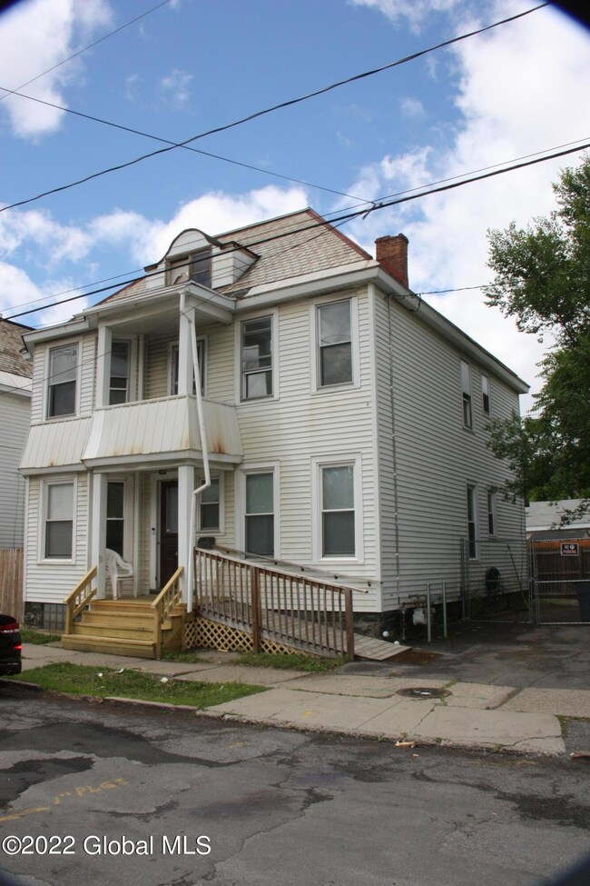 4 Hamlin St, Schenectady, NY 12307 - photo 2