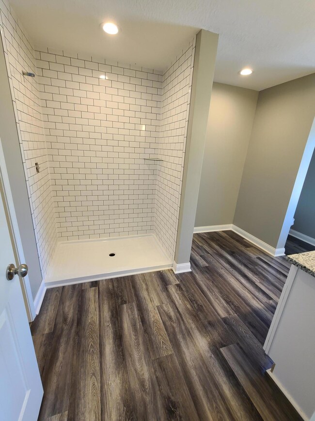 917 Wheatfield Rd unit mer, Harrodsburg, KY 40330 - photo 6