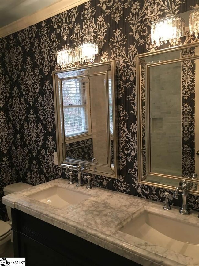 108 S Warwick Rd, Greenville, SC 29617 - photo 4