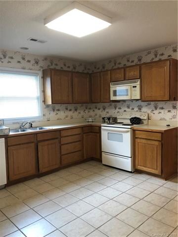 830 Hidden Creek Cir, Salisbury, NC 28147 - photo 7