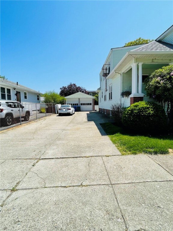 37 Enfield Ave unit 2, Providence, RI 02908 - photo 3