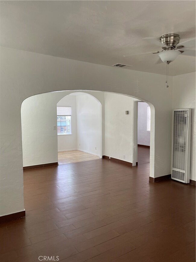 living room to dinning room