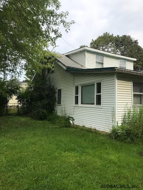 331 Richfield St, Troy, NY 12182 - photo 2