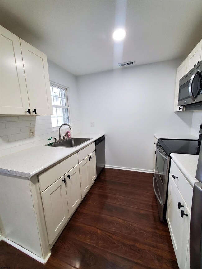 156 Meadow Ridge Rd unit 5, Galloway, NJ 08205 - photo 2