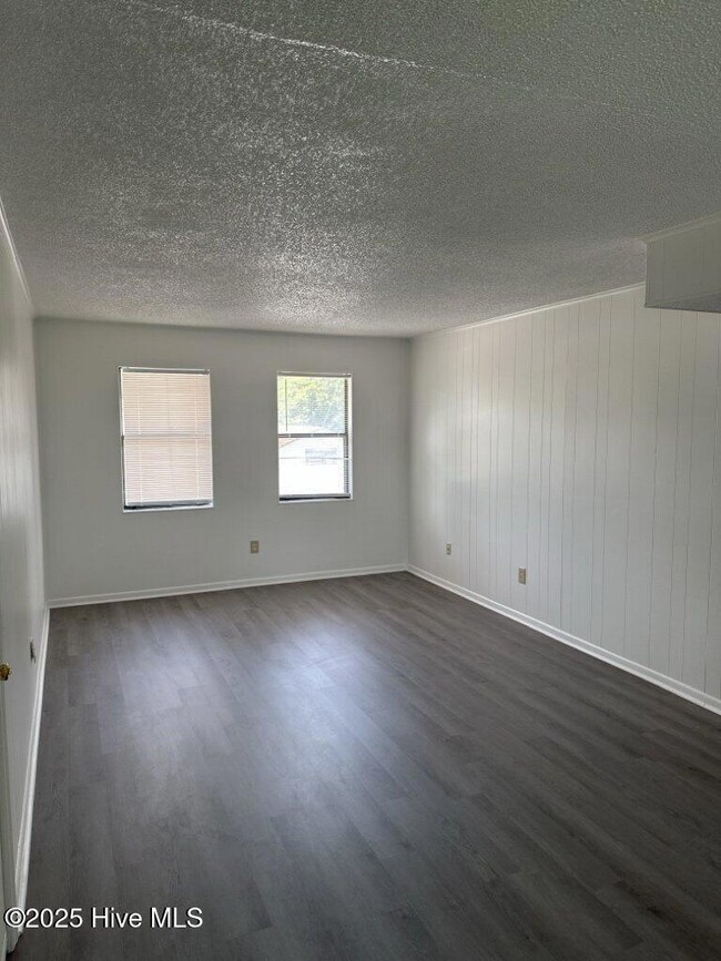 208 Zack Cir unit B, Jacksonville, NC 28540 - photo 2