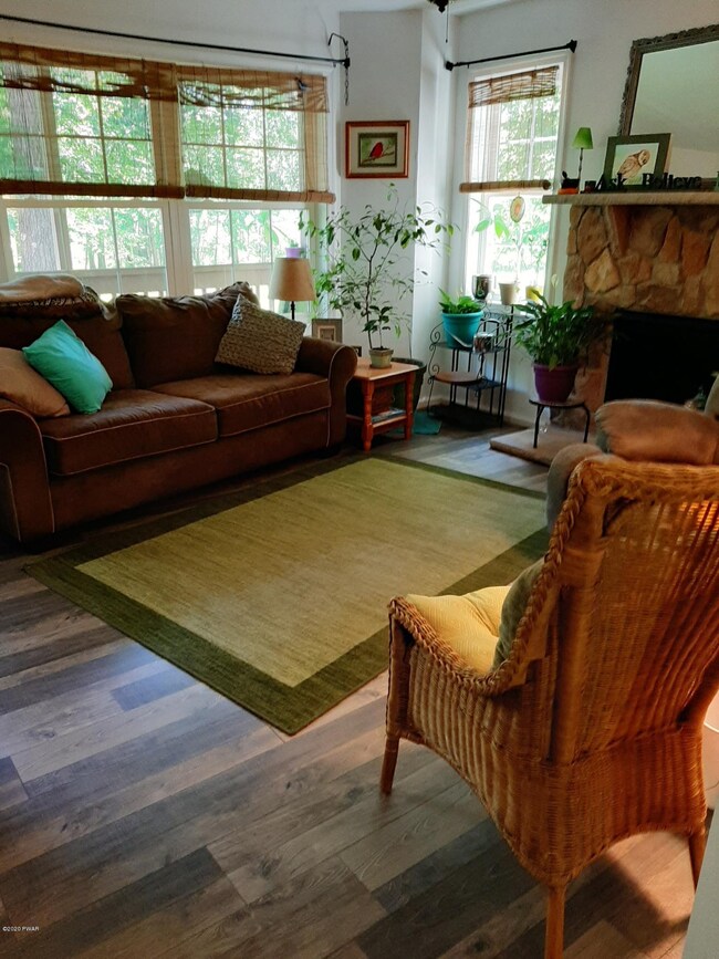 271 Lake Forest Dr, Dingmans Ferry, PA 18328 - photo 6