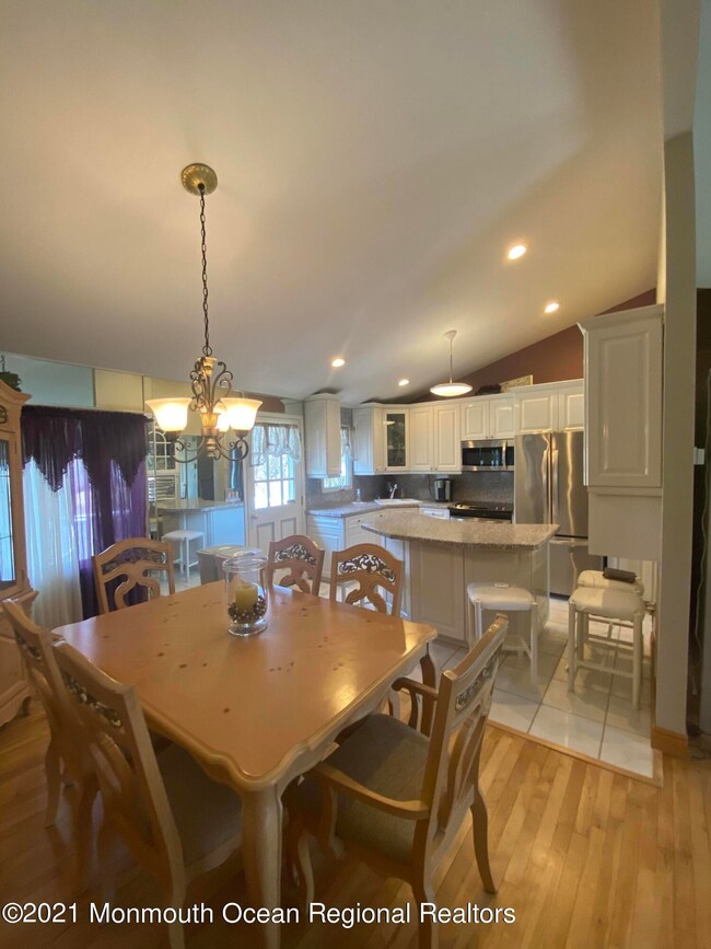 19 Dartmouth Dr.
