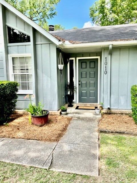 Welcome Home to 1010 Tate Drive