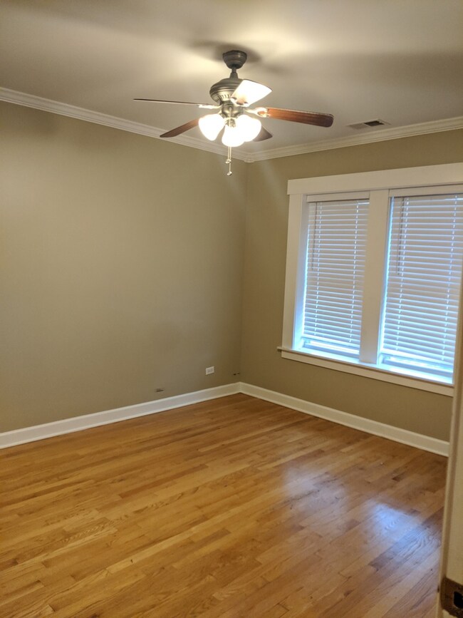 2737 W Arthur Ave unit 1, Chicago, IL 60645 - photo 3