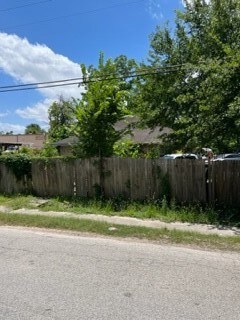 903 Thornton Rd, Houston, TX 77018 - photo 3