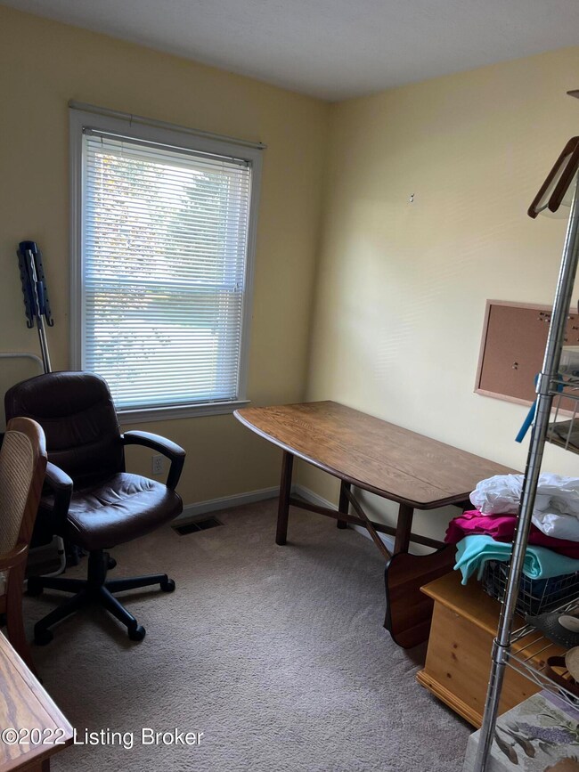 6804 Bainbridge Ct, Louisville, KY 40228 - photo 5