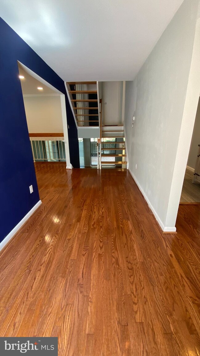 11116 Saffold Way, Reston, VA 20190 - photo 4