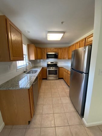 6 Messenger St unit 4, Plainville, MA 02762 - photo 5