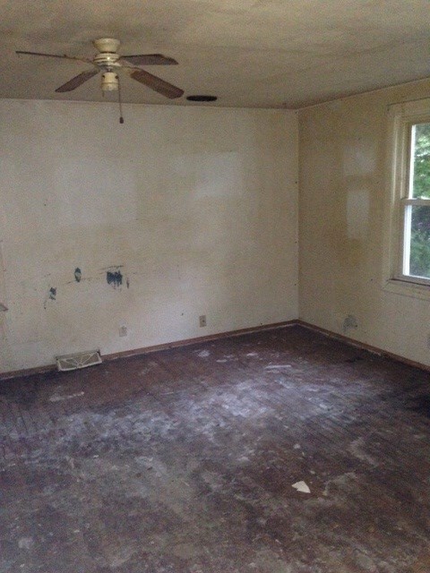 2027 Stevens Ave, Elkhart, IN 46516 - photo 2