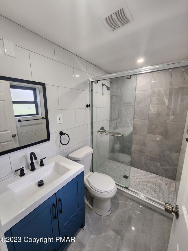 378 Scotrun Ave unit 201, Scotrun, PA 18355 - photo 6