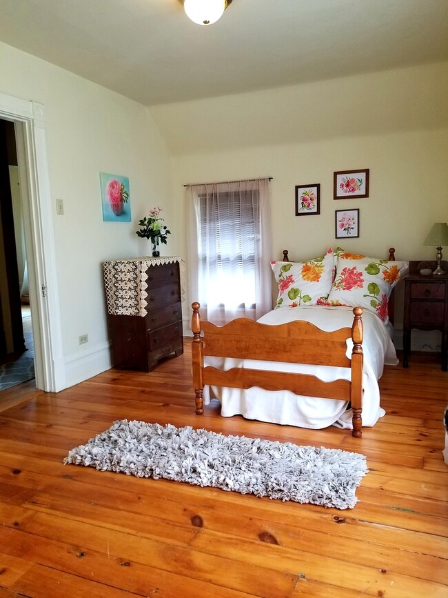 123 S Van Buren St, Batavia, IL 60510 - photo 6