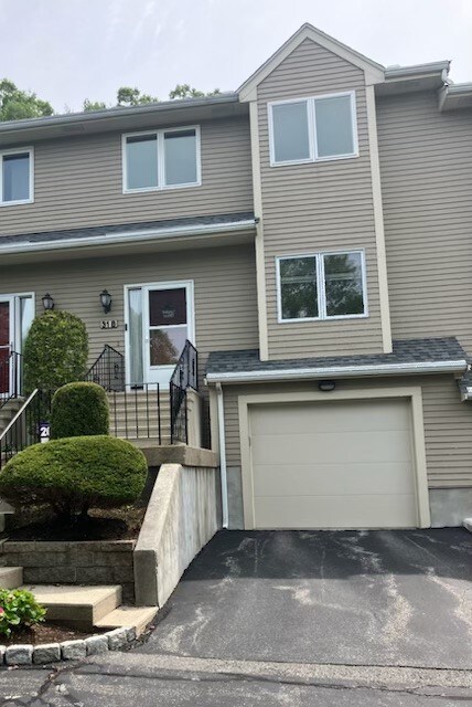 31 Waterview Dr unit B, Smithfield, RI 02917 - photo 2