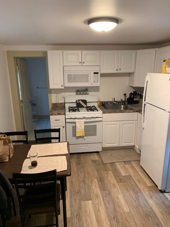 72-74 Bridge St unit 2, Salem, MA 01970 - photo 7