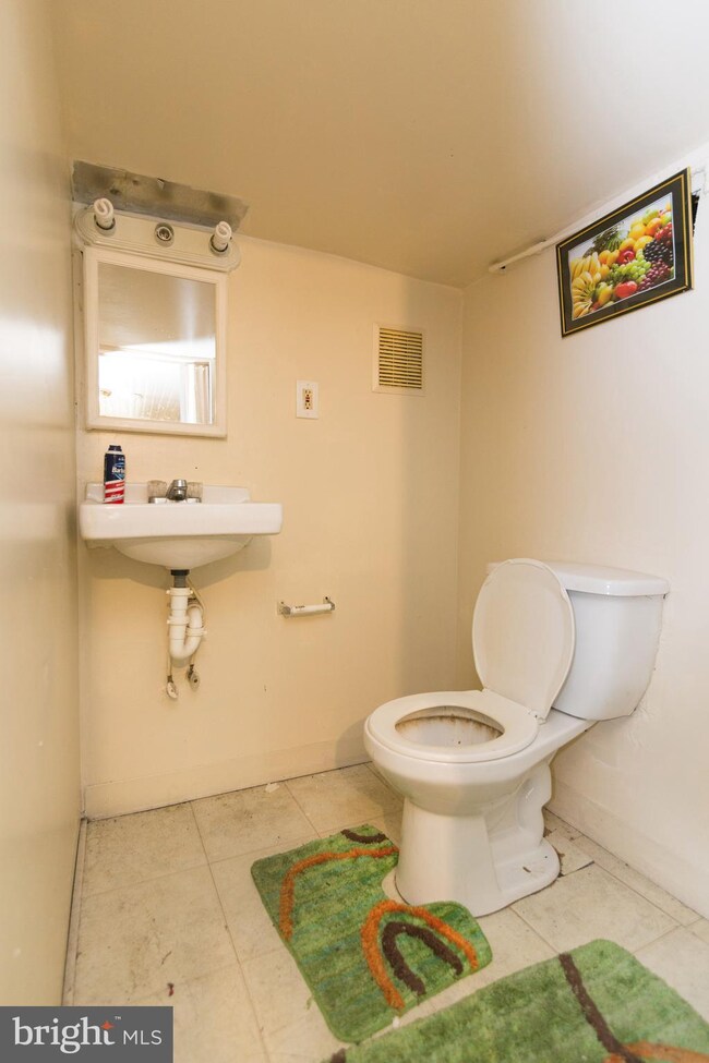 814 N Streeper St, Baltimore, MD 21205 - photo 6