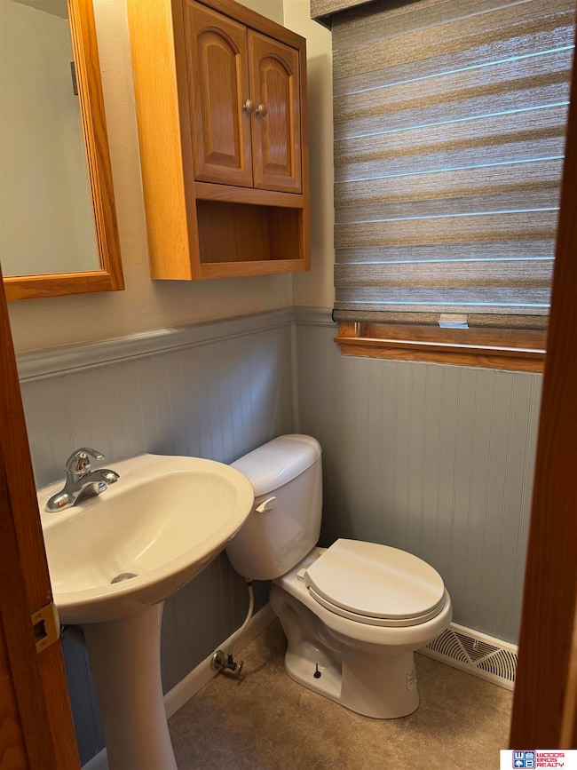 910 N 16th Ave, Beatrice, NE 68310 - photo 5