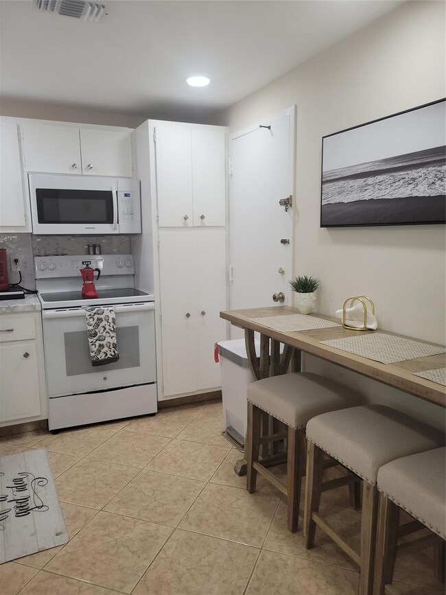 The Hemispheres unit 9B, Hallandale Beach, FL 33009 - photo 5